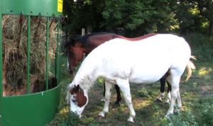 Hay Feeders Round Bale Feeders The Hay Manager Products